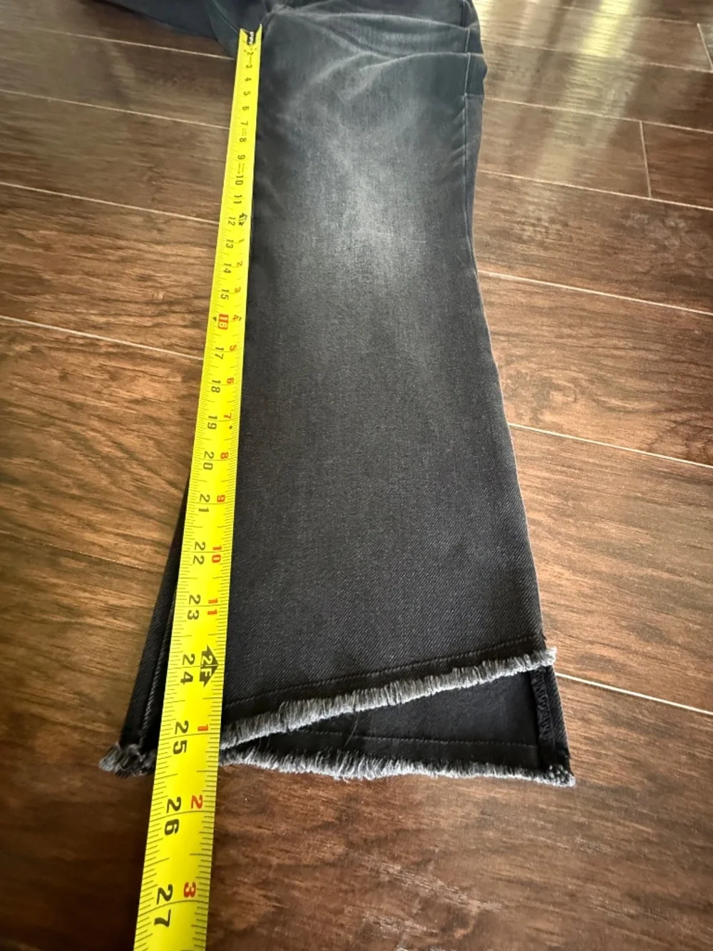 CAbi Black Hi-Low Crop Jeans Size 4 Stretch Denim EUC - Picture 7 of 10